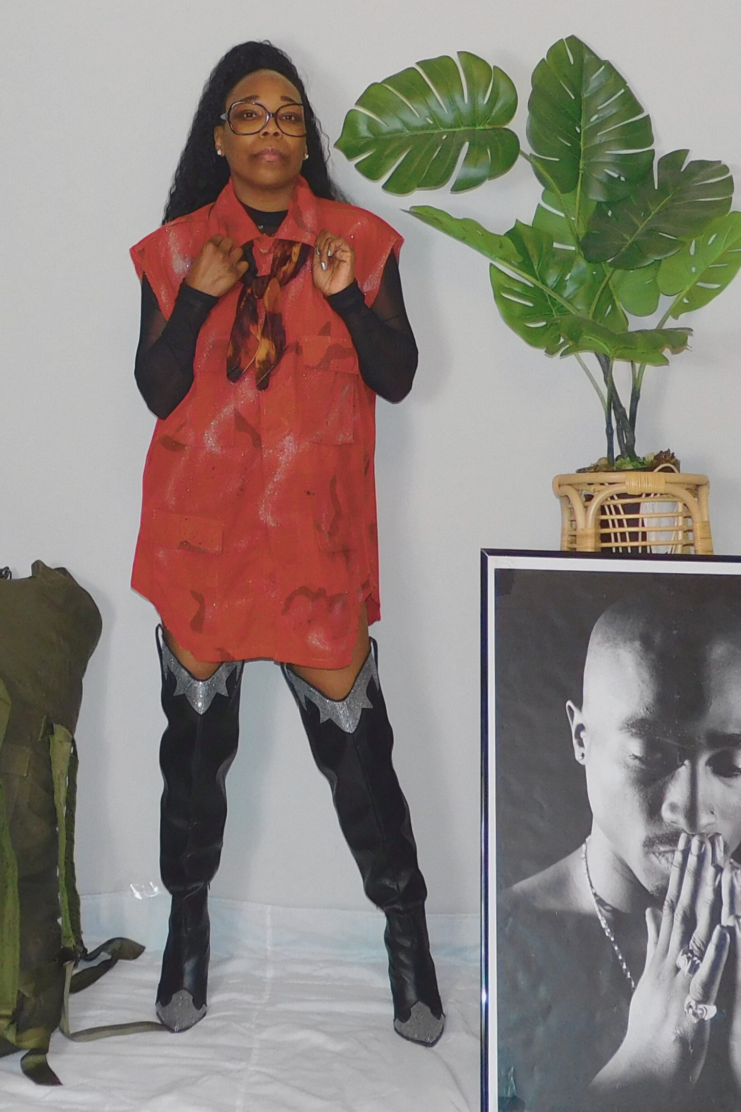 SOLDIER OF FORCE Tupac Is My General! Long Camo Vest