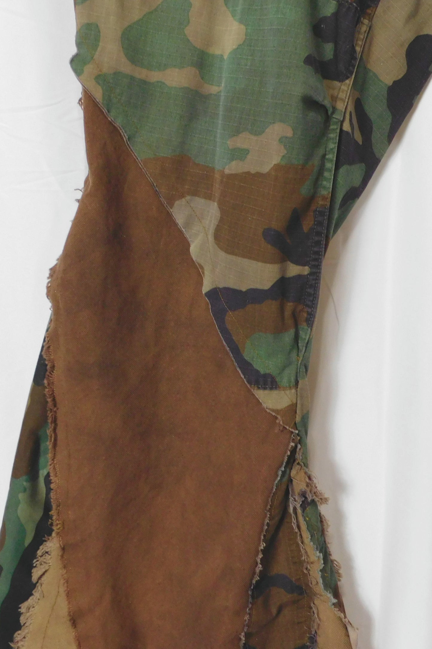 SOLDIER OF FORCE x Denise The Sloth Sewist No Limit Soldiers Camo Flared Pant