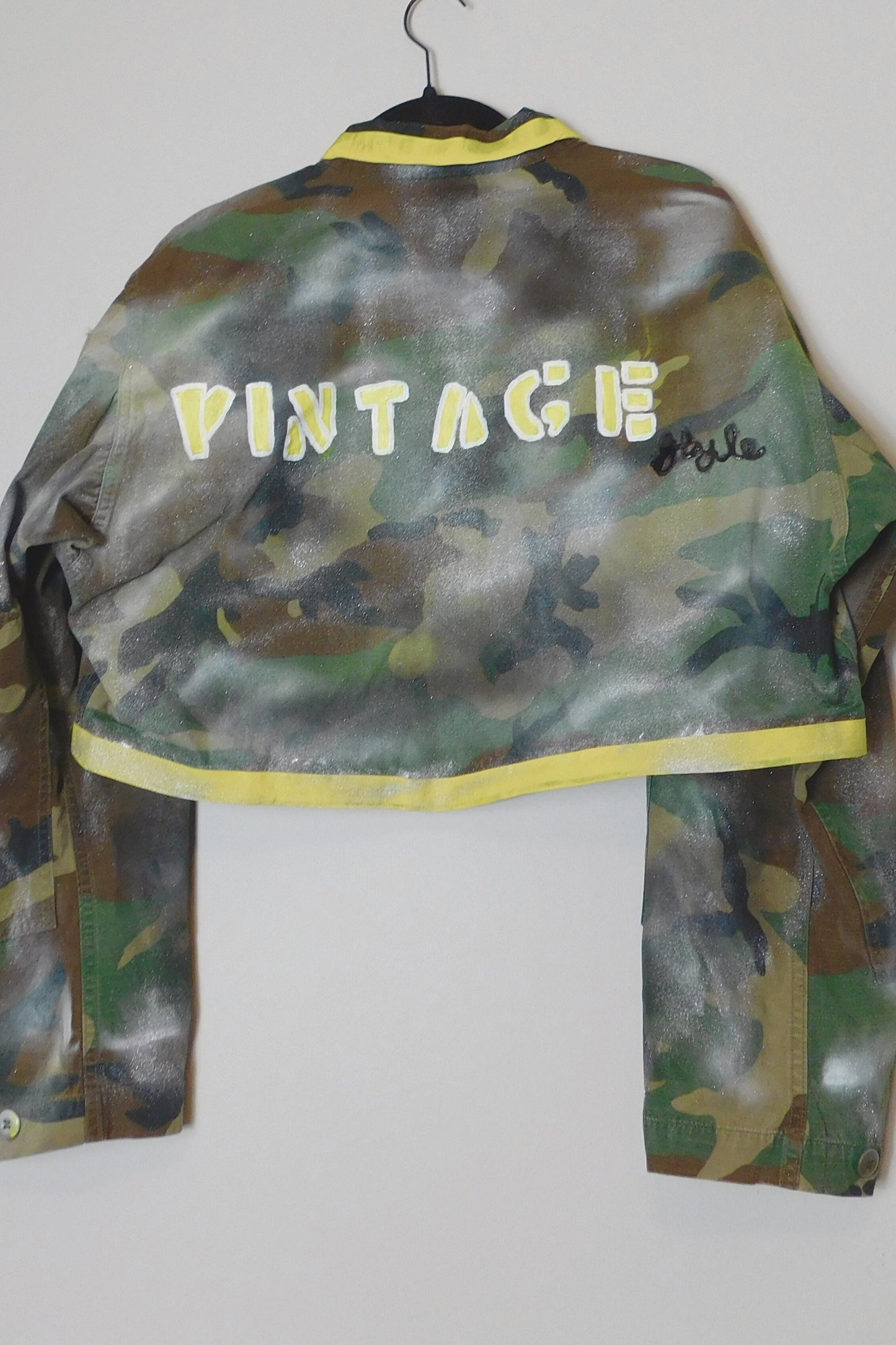SOLDIER OF FORCE Yellow Submarine Cropped Camo Jacket