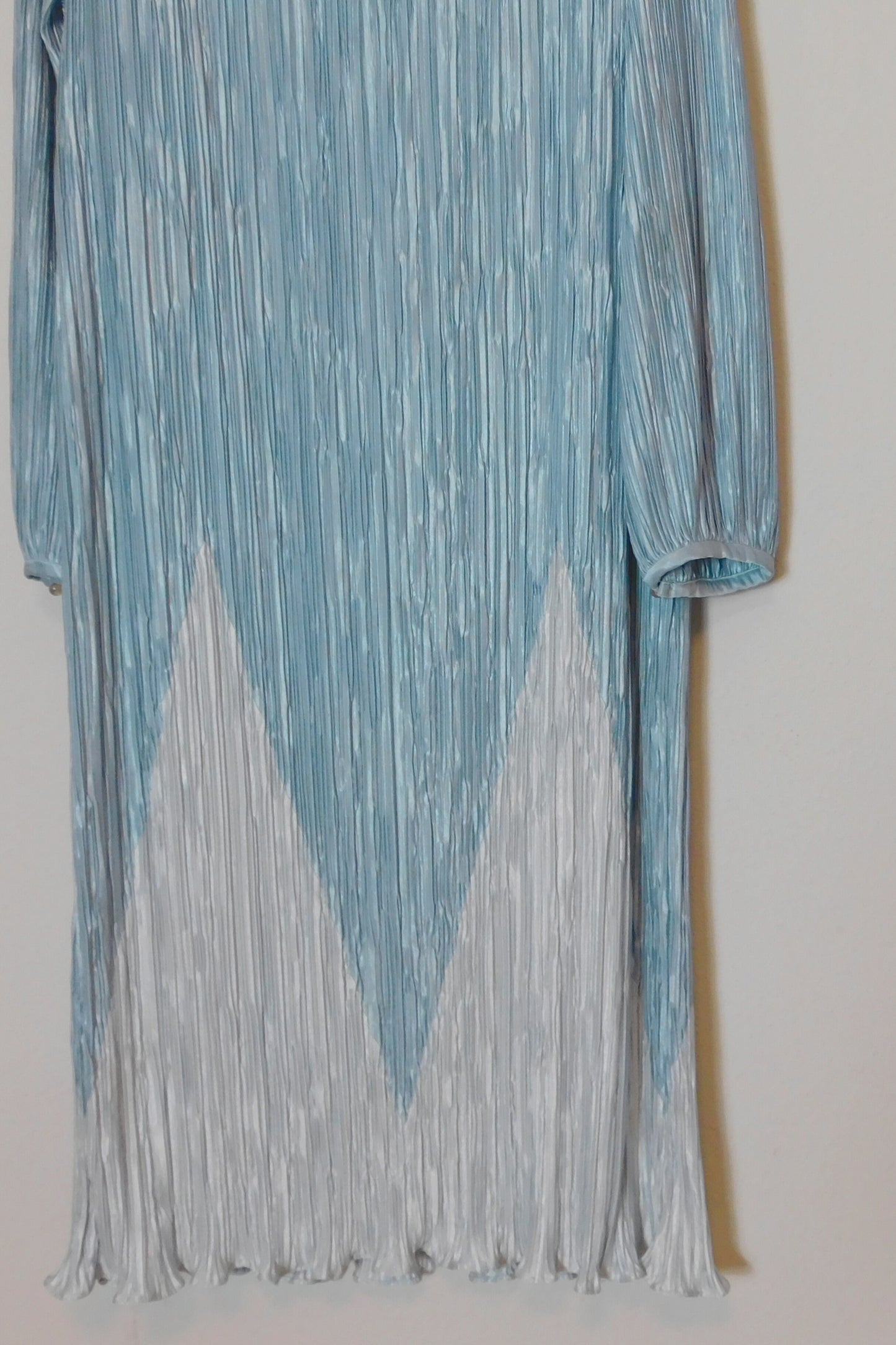 Feeling Sky Blue Hal Freeman Pleated Blue Monochrome Dress