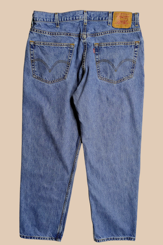 Y2K Levi's 550 Medium Wash Jeans