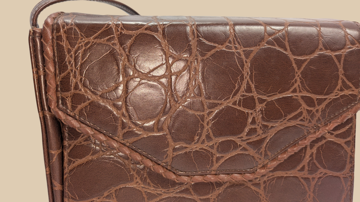 90s Crocodile Textured Crossbodu Bag