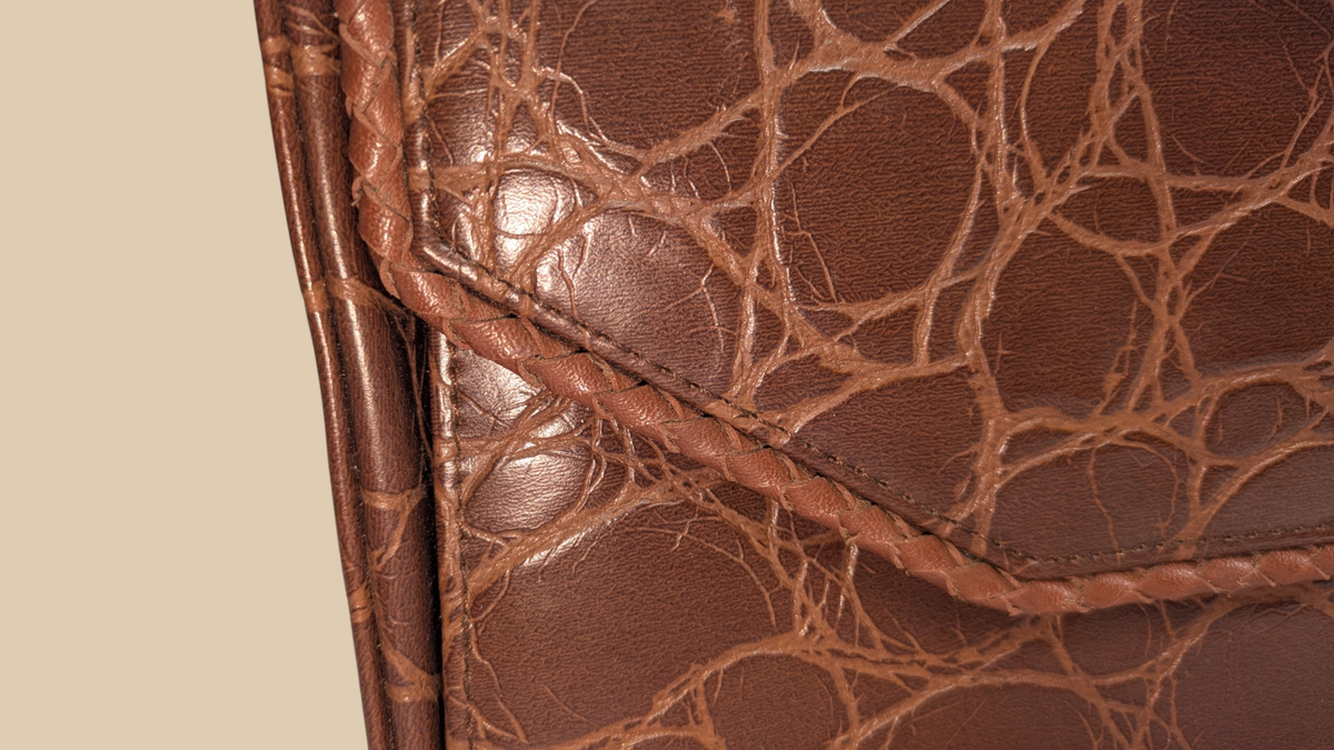 90s Crocodile Textured Crossbodu Bag