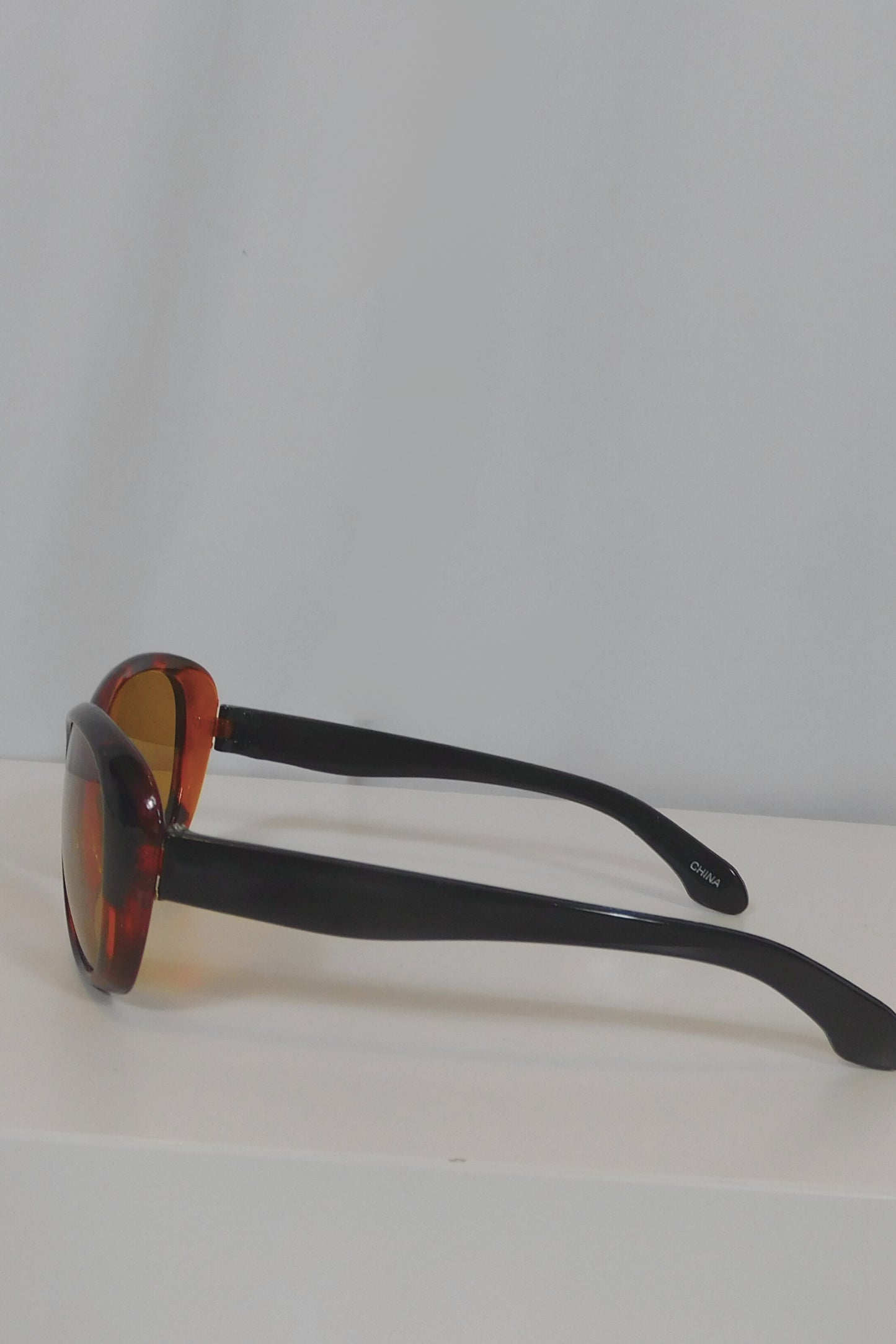 All Striped Up Tortoise Round Frame Sunglasses