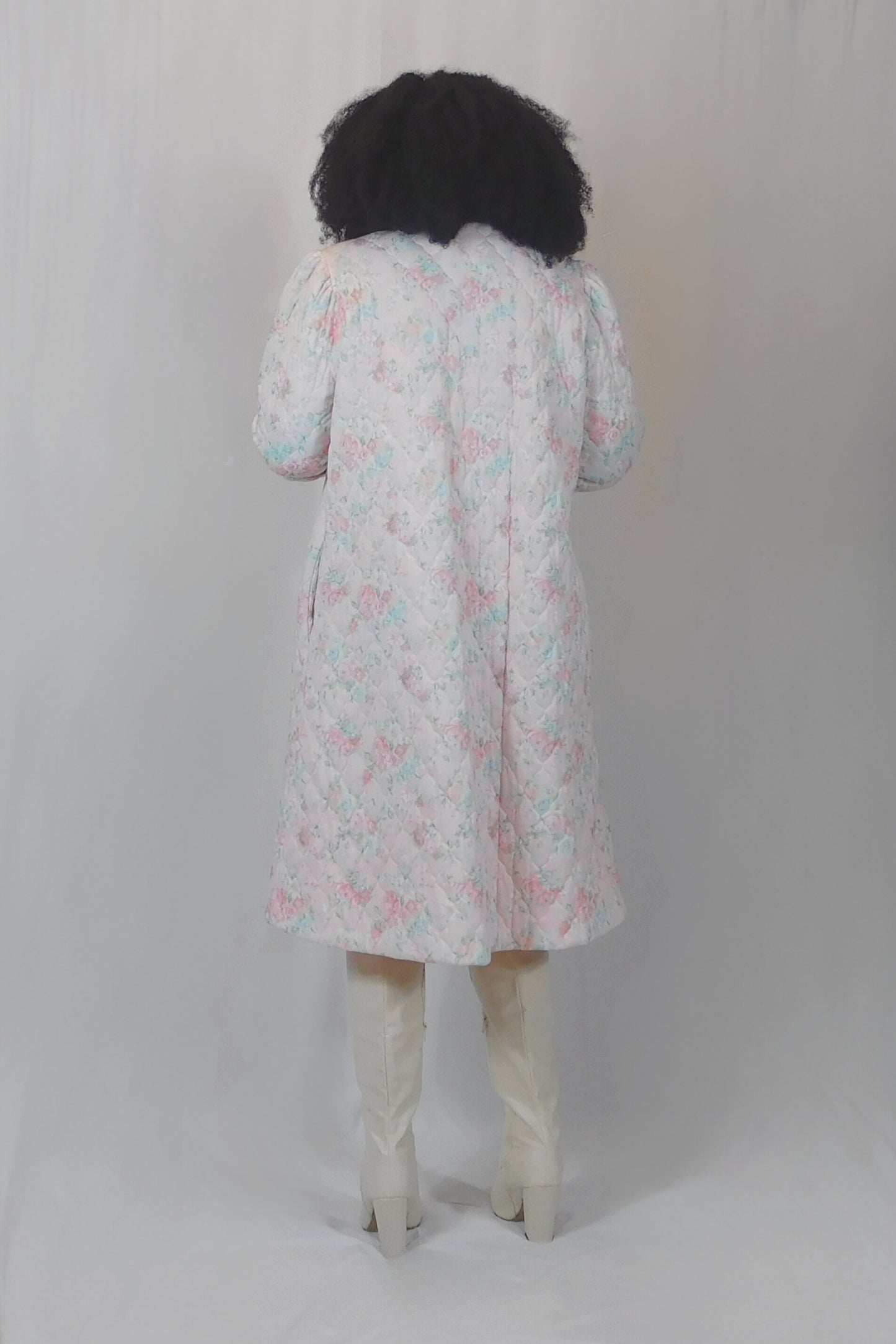 A Bed Of Flowers Miss Elaine Floral Quilted House Coat