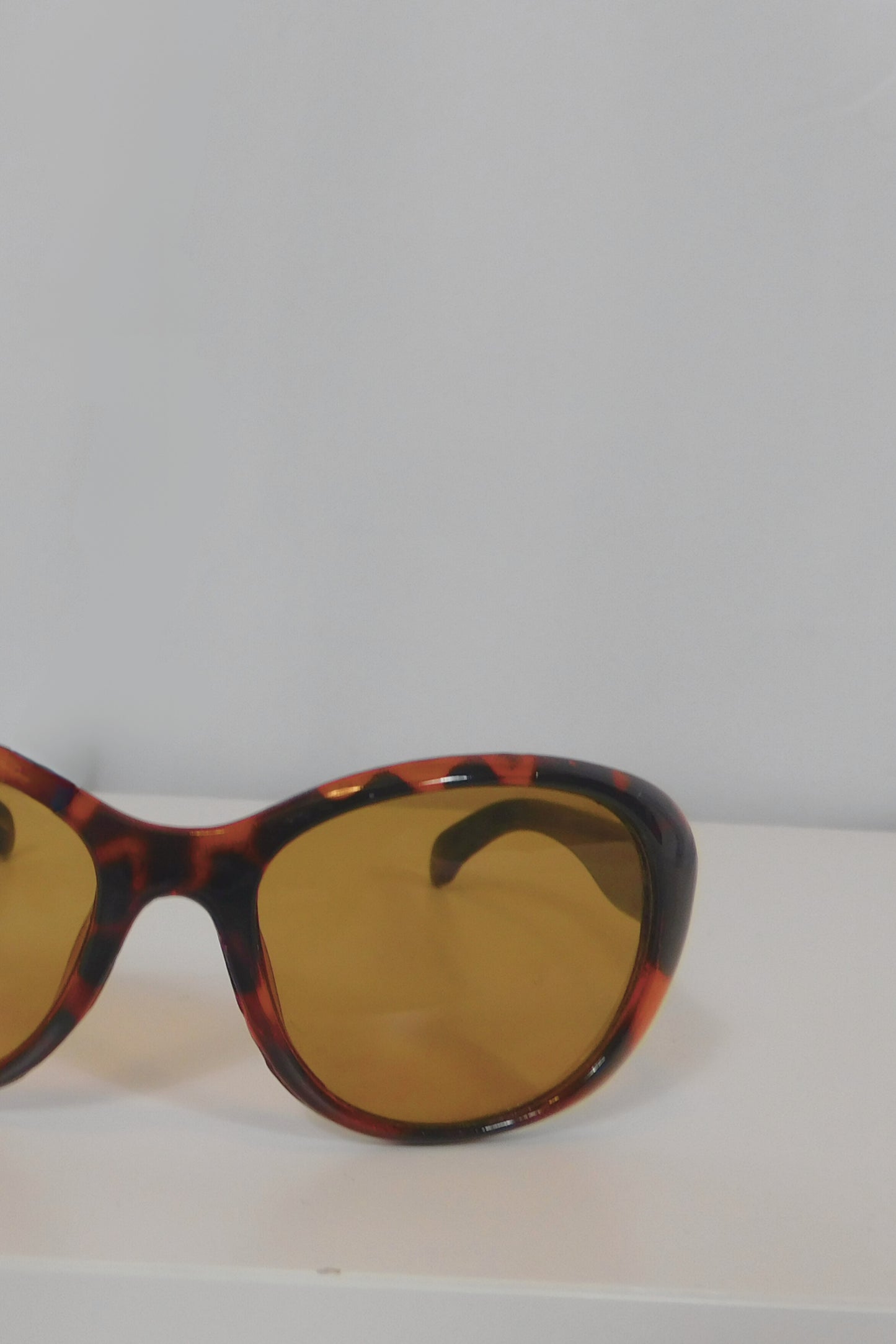 All Striped Up Tortoise Round Frame Sunglasses