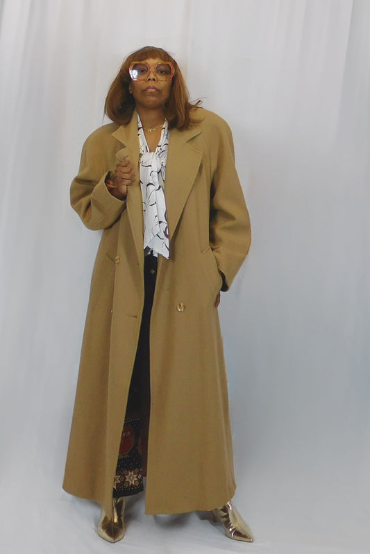 Minimalistic Girlie Camel Long Coat